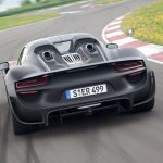 Η Porsche αποκαλύπτει την κορυφαία 918 Spyder