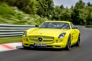 Η ηλεκτρική Mercedes SLS AMG κάνει ρεκόρ στο Ring