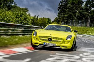 Η ηλεκτρική Mercedes SLS AMG κάνει ρεκόρ στο Ring