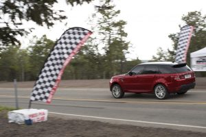 To Range Rover Sport κάνει ρεκόρ στο Pikes Peak