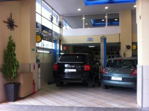 Συνεργείο αυτοκινήτων Mr. France στον Πειραιά και Νέα Σμύρνη