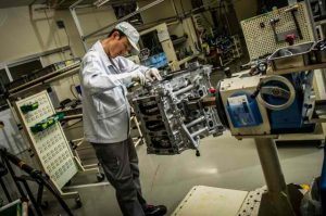 Takumi: Οι 4 «τεχνίτες» του κινητήρα του Nissan GT-R