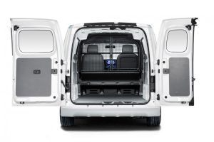 Nissan e-NV200 σε υπηρεσία ταχυμεταφορών