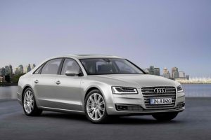 Εντυπωσιάζουν τα νέα Audi S8 και A8 L W12