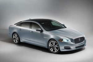 Ανανεωμένη Jaguar XJ με περισσότερη «χλιδή»