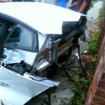 Lamborghini Aventador κόπηκε στα δύο σε πρόσκρουση σε δέντρο