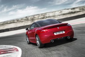 To Peugeot RCZ R σε ρυθμούς πίστας (video)