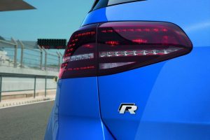 VW Golf R: Νέες φωτογραφίες και εσωτερικό