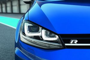 VW Golf R: Νέες φωτογραφίες και εσωτερικό
