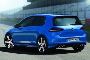 VW Golf R: Νέες φωτογραφίες και εσωτερικό