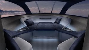 Έχω και κότερο Mercedes, πάμε μια βόλτα;