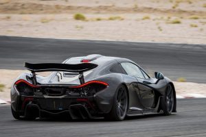 Η McLaren P1 δοκιμάζεται στους 52 βαθμούς Κελσίου!