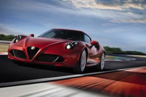 Alfa Romeo 4C: νέες φωτογραφίες και videos