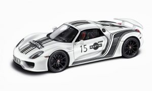 Εντυπωσιακά αξεσουάρ γραφείου από την Porsche