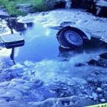 Μεγάλη λακκούβα «κατάπιε» smart