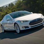 Φωτιά σε Tesla Model S «έκαψε» τις μετοχές της εταιρίας