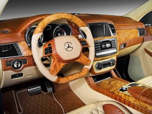 Mercedes ML 63 AMG με «κροκοδειλέ» εσωτερικό