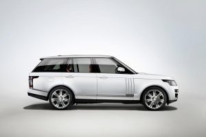Range Rover LWB με κορυφαίες ανέσεις