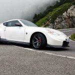 Nissan 370Z Nismo VS Wingsuit (video)