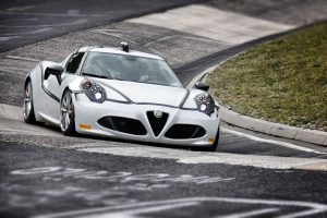 Η Alfa Romeo 4C κάνει ρεκόρ στο Ring (video)