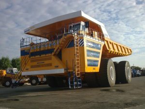 Το γιγάντιο φορτηγό Belaz-75710 των 496 τόνων!