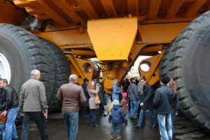 Το γιγάντιο φορτηγό Belaz-75710 των 496 τόνων!