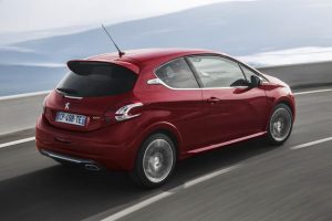 Ετοιμάζεται το κορυφαίο Peugeot 208 R