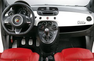 Abarth 500 με δώρο αξίας άνω των 2.200 ευρώ