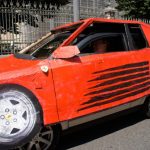 Ferrari Testarossa ρεπλίκα από χαρτοκιβώτια!