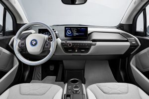 Ο επικεφαλής σχεδιασμού της Tesla αποκάλεσε την BMW i3 έπιπλο της IKEA