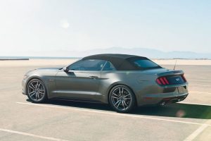 Νέο Ford Mustang σε Coupe και Cabrio
