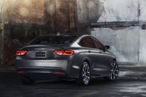 Νέο Chrysler 200 με 9άρι αυτόματο κιβώτιο