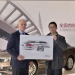 Η Qoros παραδίδει το πρώτο της αυτοκίνητο