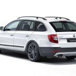 Ανανεωμένη Skoda Superb Outdoor με crossover χαρακτηριστικά