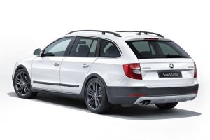 Ανανεωμένη Skoda Superb Outdoor με crossover χαρακτηριστικά