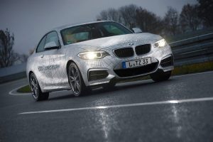Οι αυτόνομες BMW κάνουν ντριφτ χωρίς οδηγό!