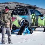 Ο Ken Block εν δράση με το όχημα χιονιού Ford F-150 RaptorTrax