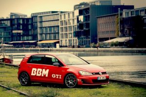 VW Golf VII GTI με 300 PS και 440 Nm ροπής by BBM Motorsport