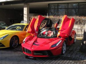 Η πρώτη μεταχειρισμένη Ferrari LaFerrari