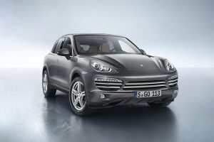 H Porsche πούλησε το 2013 τρεις φορές τα αυτοκίνητα της Ελλάδας!
