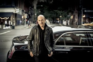 Chrysler 300C με την υπογραφή του Έλληνα σχεδιαστή John Varvatos