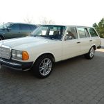 Αυτή τη Mercedes Σειρά 300 με V8 κινητήρα θα την ζηλέψετε!