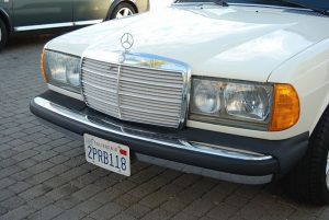 Αυτή τη Mercedes Σειρά 300 με V8 κινητήρα θα την ζηλέψετε!