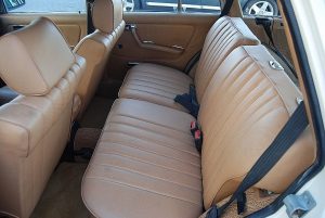 Αυτή τη Mercedes Σειρά 300 με V8 κινητήρα θα την ζηλέψετε!