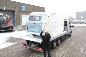 Το τελευταίο VW Kombi μεταφέρθηκε από τη Βραζιλία στο Ανόβερο