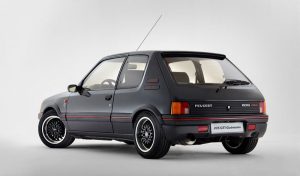 Η Peugeot Ιταλίας αναπαλαίωσε ένα σπάνιο 205 GTi 1.9 Gutmann