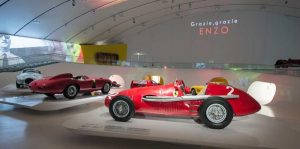 Το νέο Museo Enzo Ferrari στη Modena άνοιξε τις πύλες του (+video)