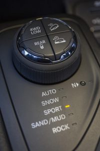 Το νέο Jeep Cherokee πάτησε Ευρώπη με δύο ντίζελ και 9άρι κιβώτιο