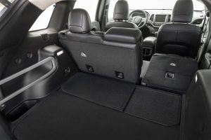 Το νέο Jeep Cherokee πάτησε Ευρώπη με δύο ντίζελ και 9άρι κιβώτιο