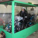 Μοτοσικλετιστής θάφτηκε πάνω στην αγαπημένη του Harley Davidson!